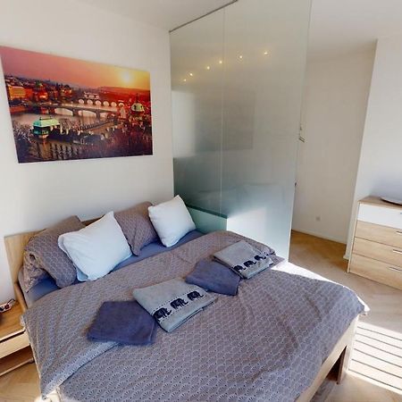 Onsite Free Garage Parking, 10Min Centre By Bus Apartment Prague Luaran gambar