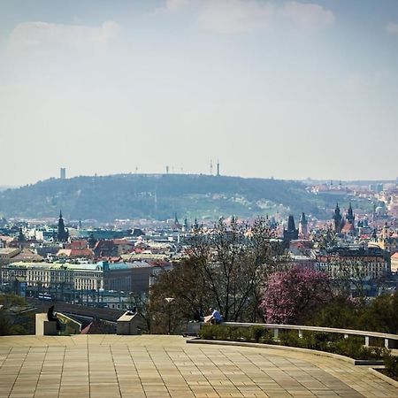 Onsite Free Garage Parking, 10Min Centre By Bus Apartment Prague Luaran gambar