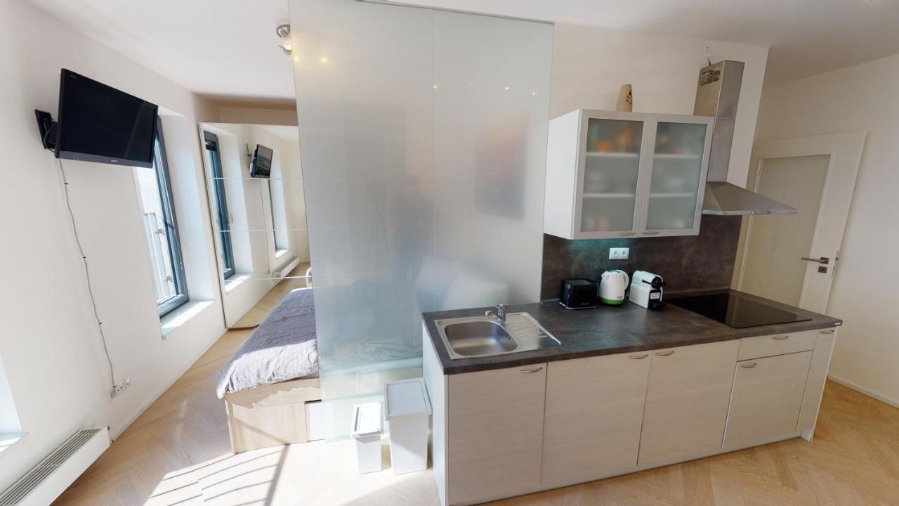 Onsite Free Garage Parking, 10Min Centre By Bus Apartment Prague Luaran gambar